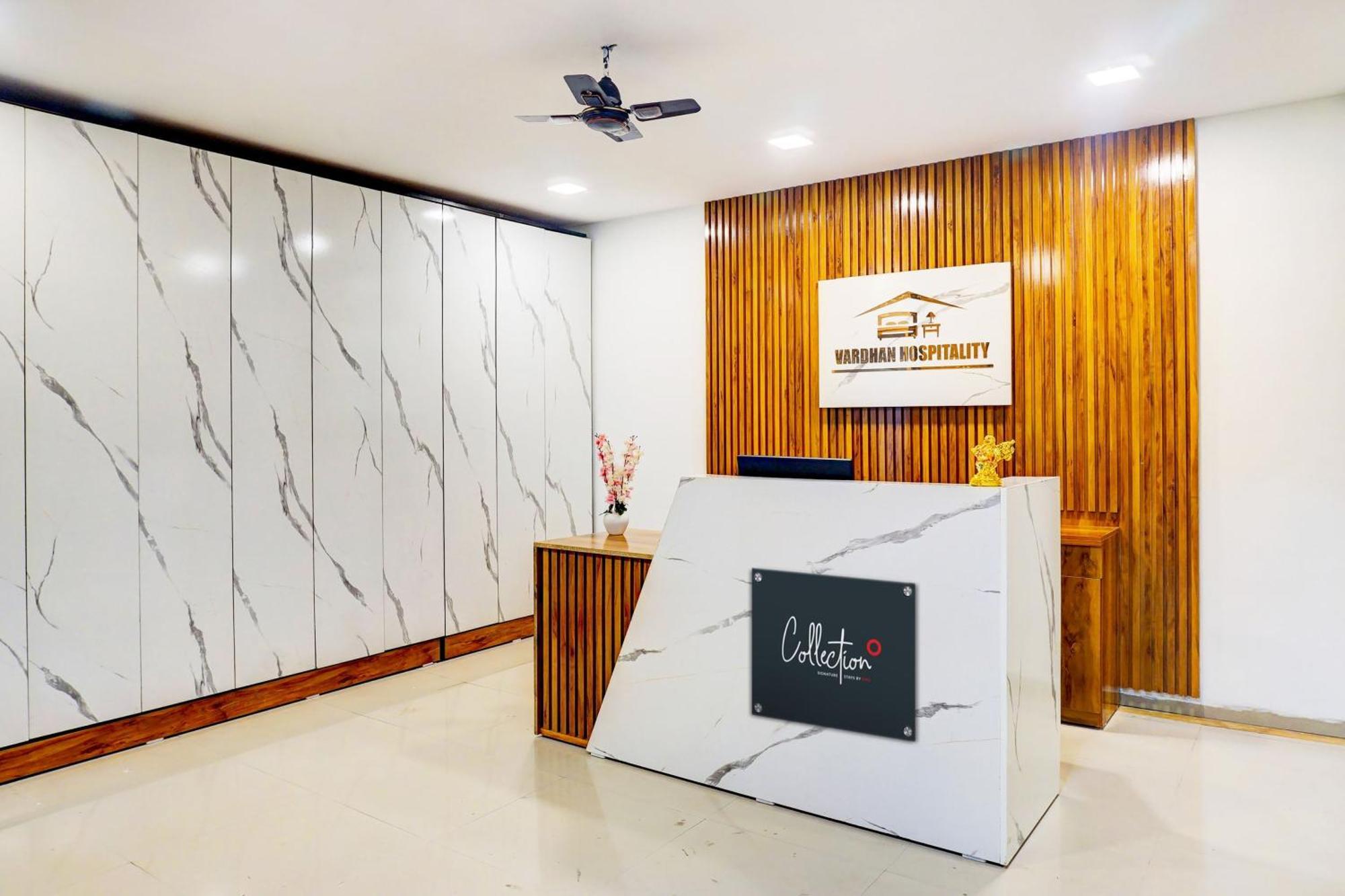 Super Collection O Vardhan Plaza Yerandwane 外观 照片